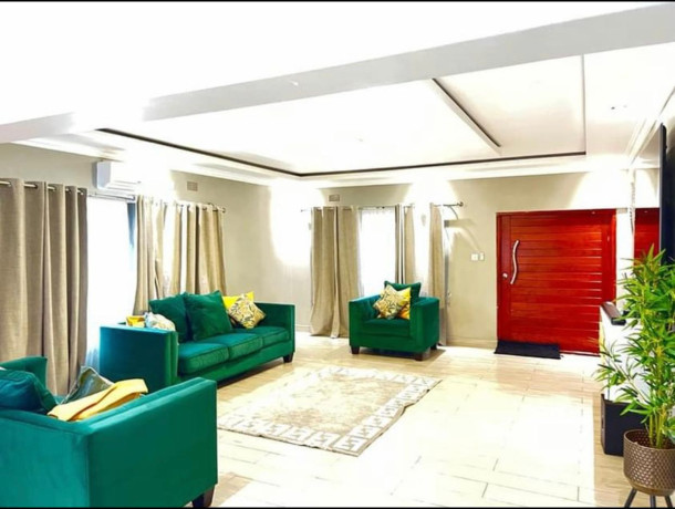 stunning-3-bedroom-house-with-swimming-pool-in-lilayi-big-4