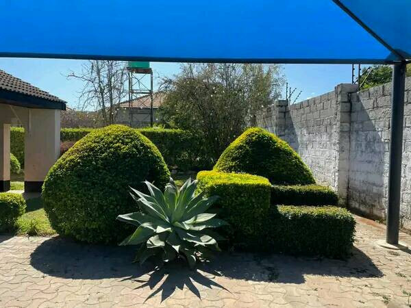 6-bedroomed-stand-alone-house-for-rent-in-roma-big-1