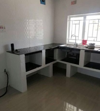 2-bedroom-flat-for-rent-in-meanwood-big-0