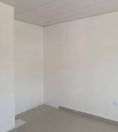 2-bedroom-flat-for-rent-in-meanwood-big-2