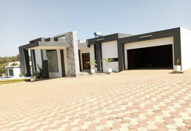 4-bedroom-house-for-sale-in-leopards-hill-big-1