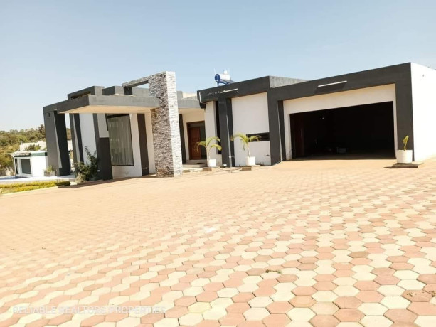 4-bedroom-house-for-sale-in-new-kasama-big-4