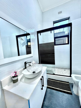 3-bedroom-apartment-in-ibex-hill-big-9