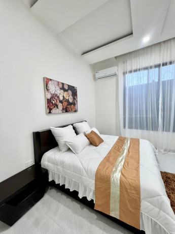 3-bedroom-apartment-in-ibex-hill-big-6