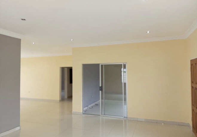 3-bedroom-flat-for-rent-in-ibex-hill-big-2