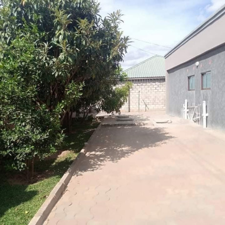 3-bedroom-flat-for-rent-in-libala-south-big-5