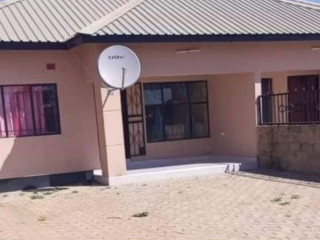 2-bedroom-flat-for-rent-in-meanwood-chamba-valley