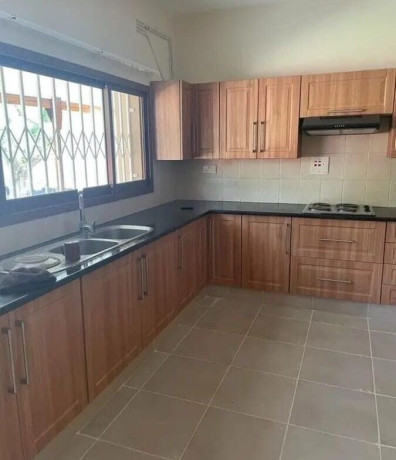 4-bedroom-apartment-for-rent-in-rhodes-park-big-3