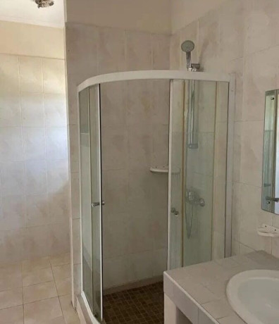 4-bedroom-apartment-for-rent-in-rhodes-park-big-7