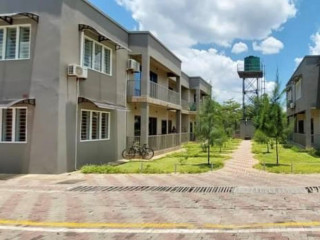 2-bedroom-flat-for-rent-in-rhodes-park