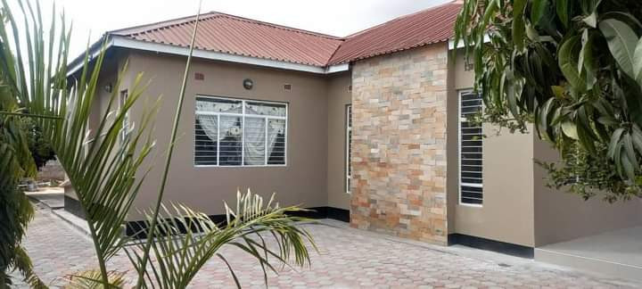 4-bedroom-house-for-rent-in-silverest-big-5