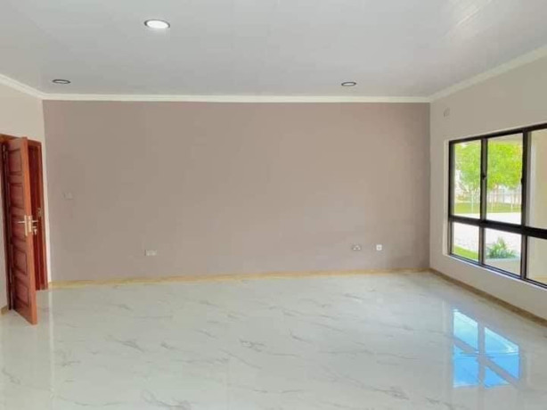 3-bedroom-flat-for-rent-in-silverest-big-9