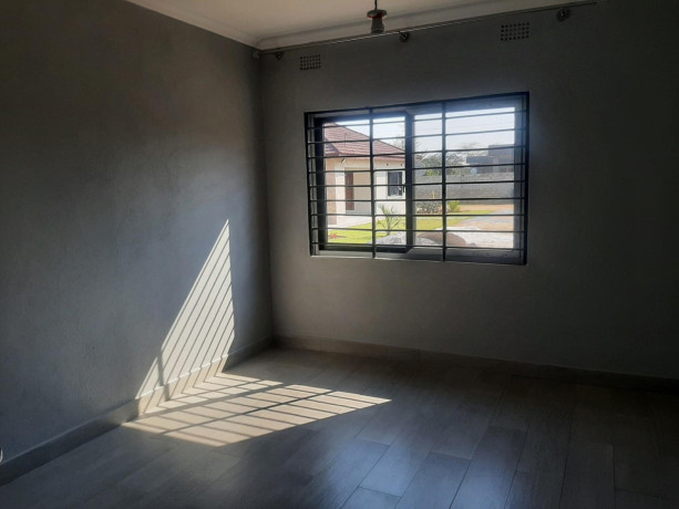 2-bedroom-flat-for-rent-in-silverest-big-4