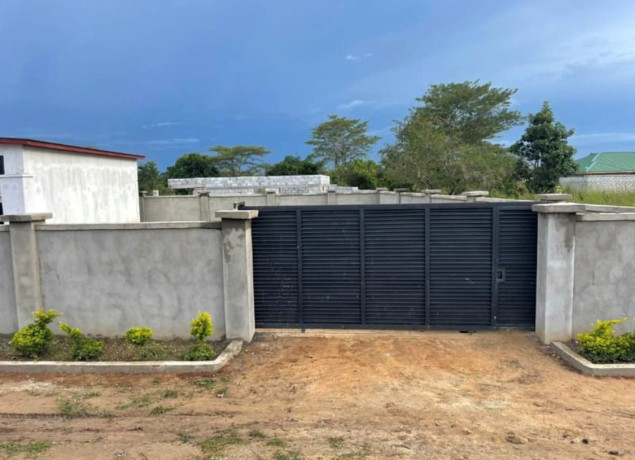 2-bedroom-house-for-sale-in-silverest-big-2