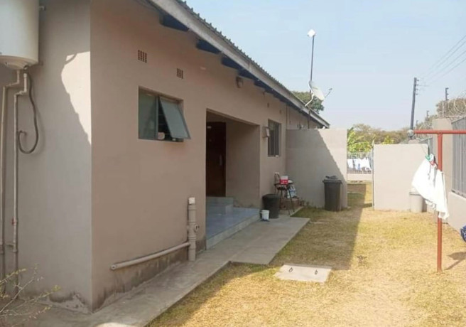 3-bedroom-flats-for-sale-in-ibex-hill-big-2