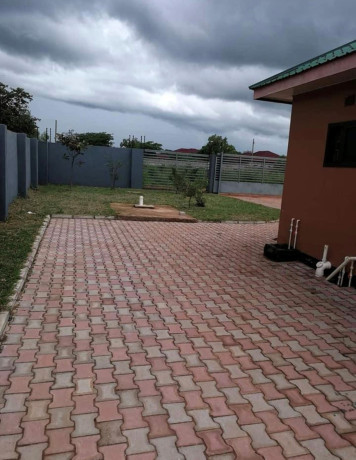 3-bedroom-flats-for-sale-in-ibex-meanwood-big-9