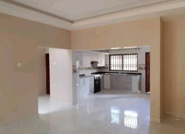 3-bedroom-flat-for-rent-in-salama-park-big-4