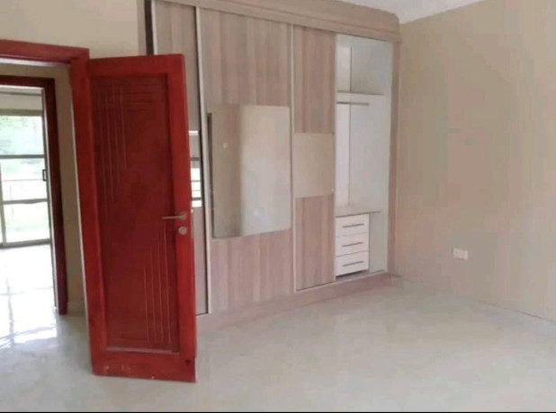 3-bedroom-flat-for-rent-in-salama-park-big-5