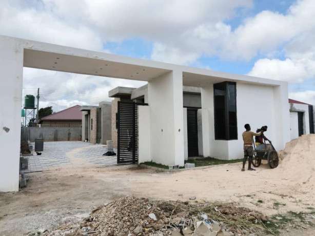 2x2-bedroom-incomplete-flats-for-sale-in-salama-park-big-0