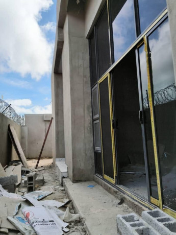 2x2-bedroom-incomplete-flats-for-sale-in-salama-park-big-2