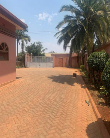 4-bedroom-house-for-sale-in-woodlands-big-5