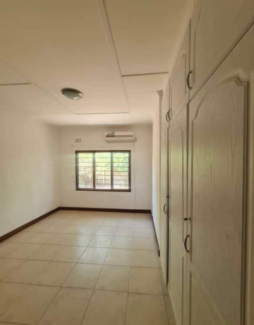 3-bedroom-house-for-rent-in-woodlands-big-9