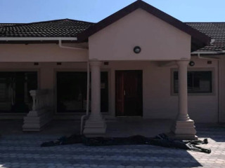 3-bedroom-flat-for-rent-in-ibex-meanwood