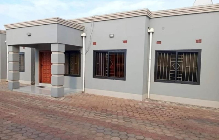 3-bedroom-flat-for-rent-in-lilayi-big-0