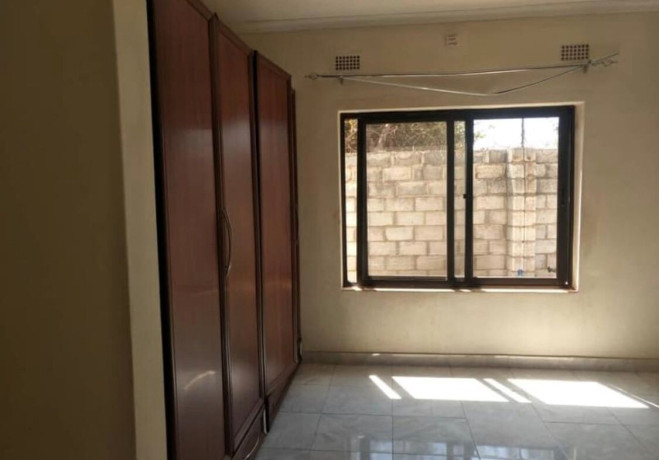 2-bedroom-flat-for-rent-in-lilayi-big-7