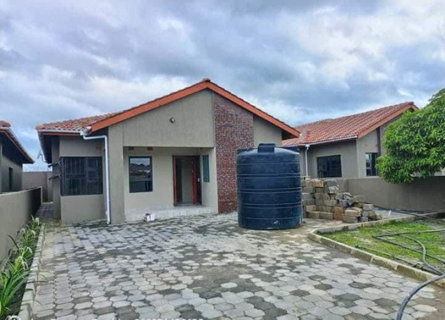 3-bedroom-flat-for-rent-in-chalala-big-1