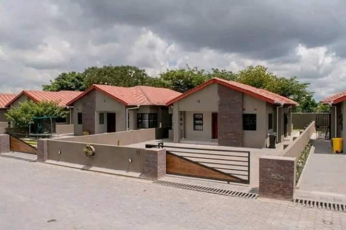 newly-built-3-bedroom-houses-for-sale-in-chalala-big-8