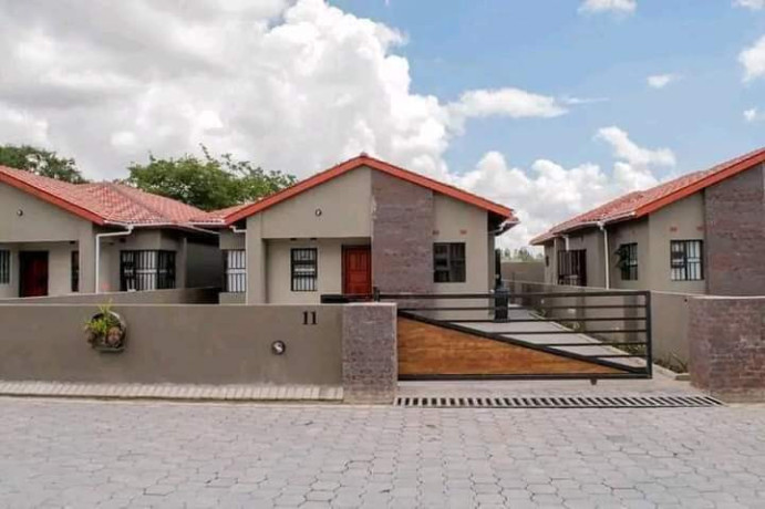 newly-built-3-bedroom-houses-for-sale-in-chalala-big-3