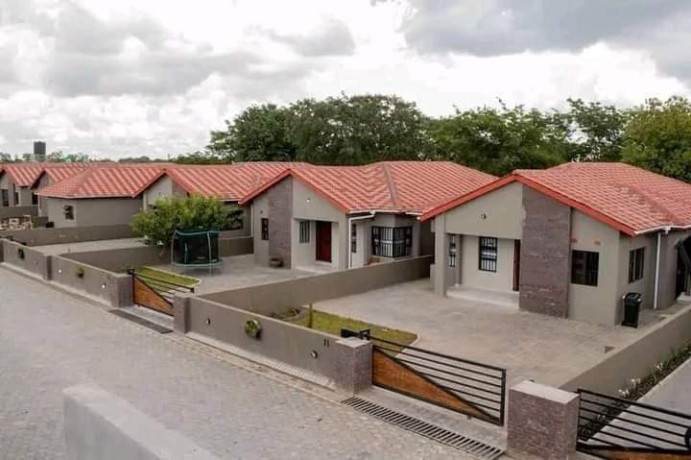 newly-built-3-bedroom-houses-for-sale-in-chalala-big-0