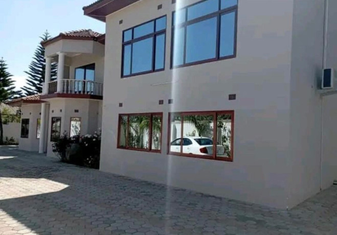 7-bedroom-house-for-rent-in-ibex-hill-big-7