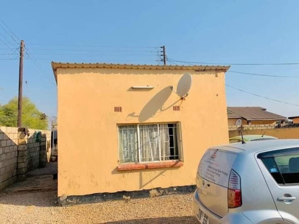 neat-and-spacious-3-bedroom-flats-for-sale-in-woodlands-big-2