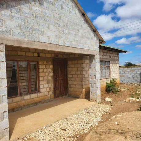 2-bedroom-flat-for-sale-in-chalala-big-3