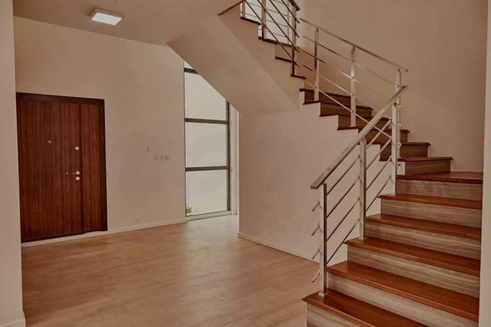 4-bedroom-semi-detached-double-story-apartment-for-rent-big-9