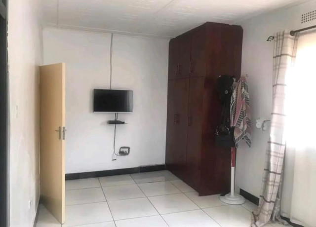 3-bedroom-flat-for-rent-in-avondale-big-7