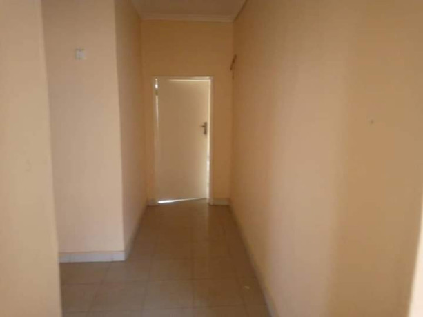 3-bedroom-flat-for-rent-in-avondale-big-4