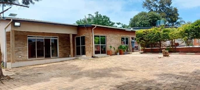 4-bedroom-house-for-sale-in-avondale-big-1