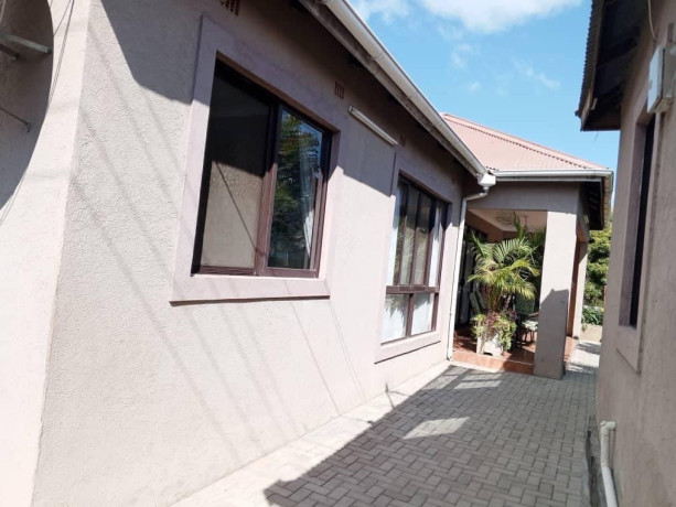 3-bedroom-house-for-sale-in-avondale-big-5