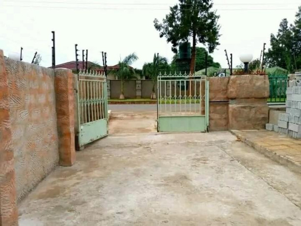 2-bedroom-house-for-sale-in-avondale-big-1