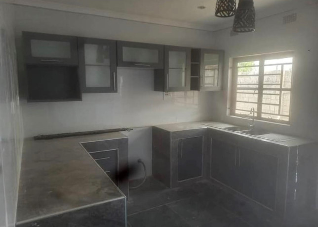 2-bedroom-flat-for-rent-in-olympia-big-8