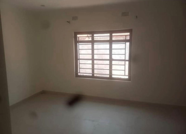 2-bedroom-flat-for-rent-in-olympia-big-3