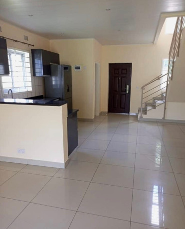 2-bedroom-house-for-rent-in-olympia-big-5