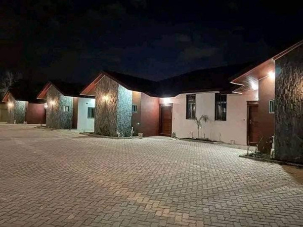 3-bedroom-flat-for-rent-in-olympia-big-7