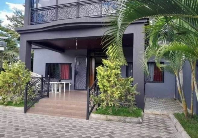 3-bedroom-houses-for-sale-in-olympia-big-0