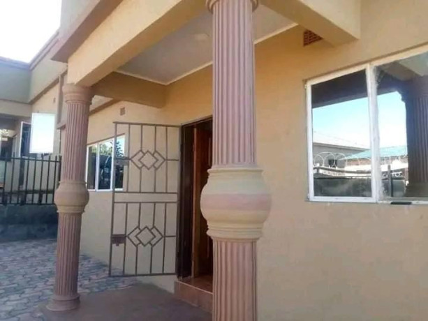 2-bedroom-flat-for-rent-in-kabanana-big-5