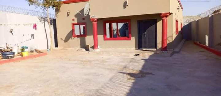 3-bedroom-flat-for-sale-in-kabanana-big-8