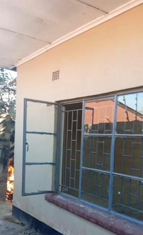 2-bedroom-house-for-rent-in-kabwata-big-0